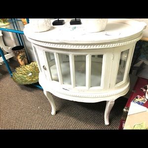 ✨Gorgeous Vintage Oval Liquor Cabinet with Butlers serving tray✨